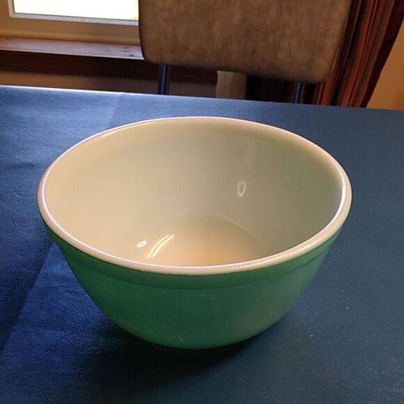 Pyrex Ovenware #402 Blue #18 Bowl 1  1/2 quarts Cottagecore Grandmacore - Picture 1 of 11